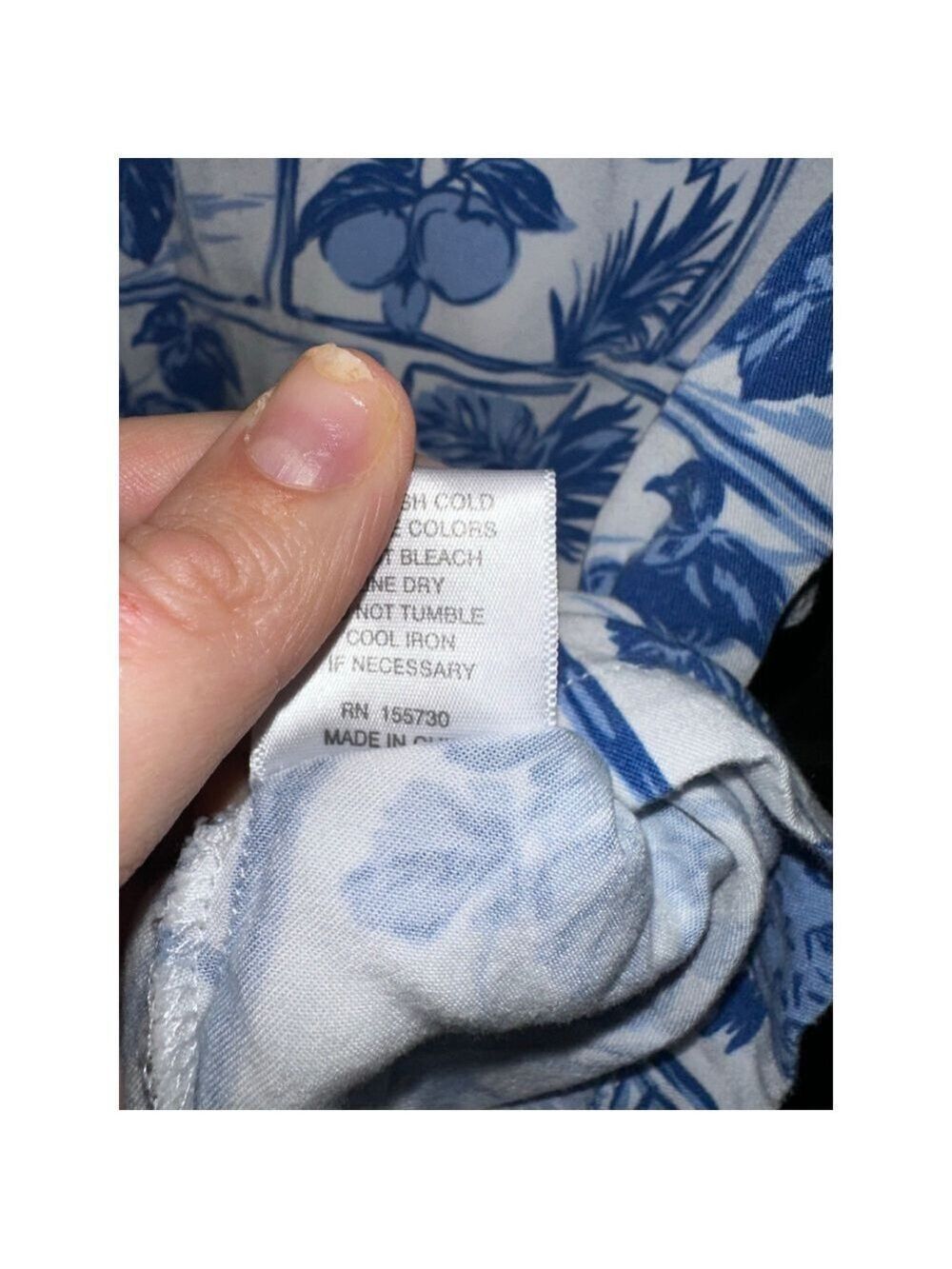 Rose & Olive Blue White Hawaiian Novelty Fruit Cropped Cap Sleeve Shirt - Picture 7 of 8